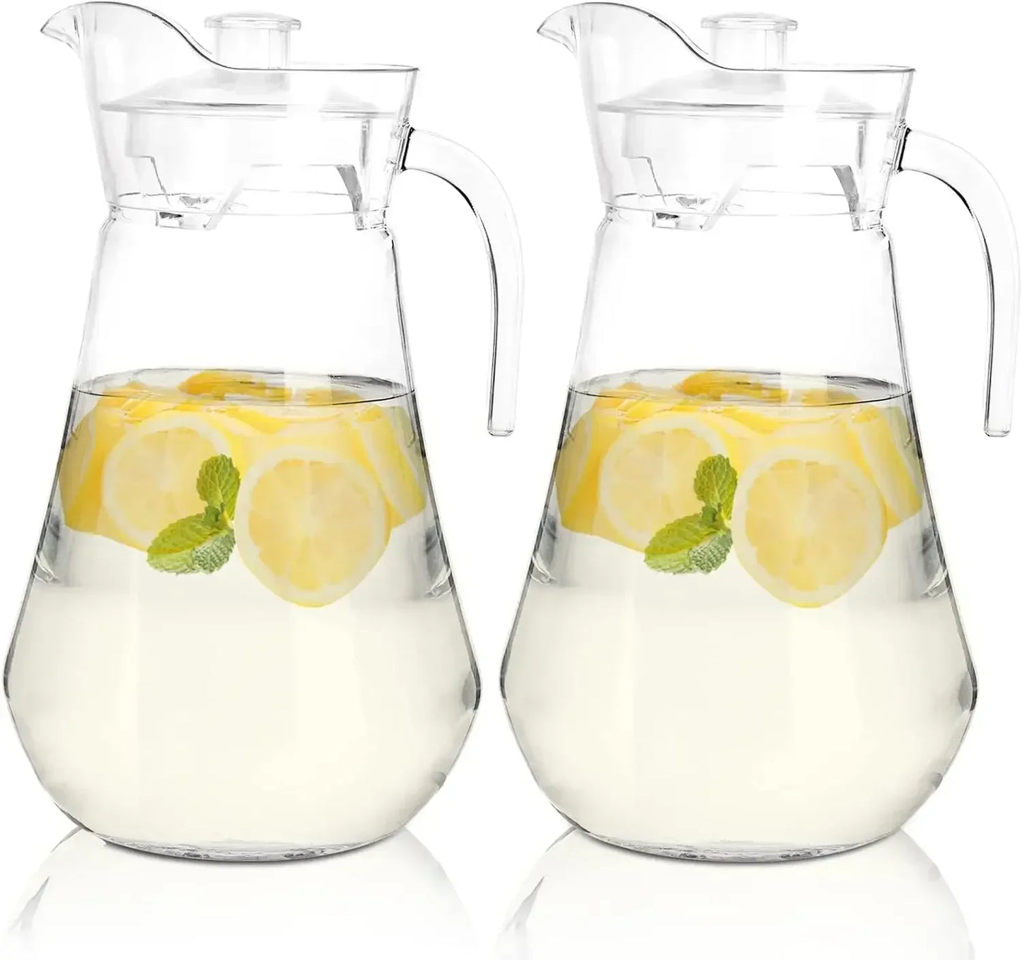 Jarra de suco com tampa.